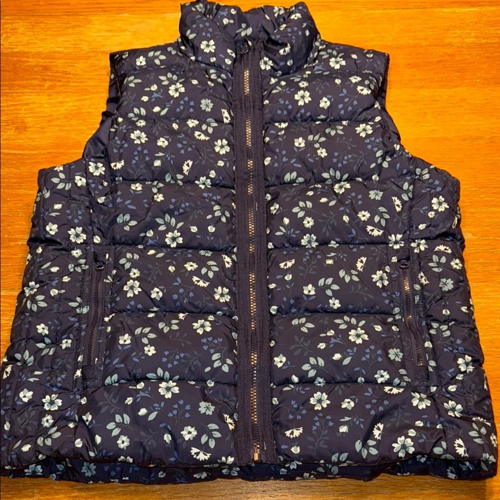Laura Scott Floral Puffer Vest - Navy and White
